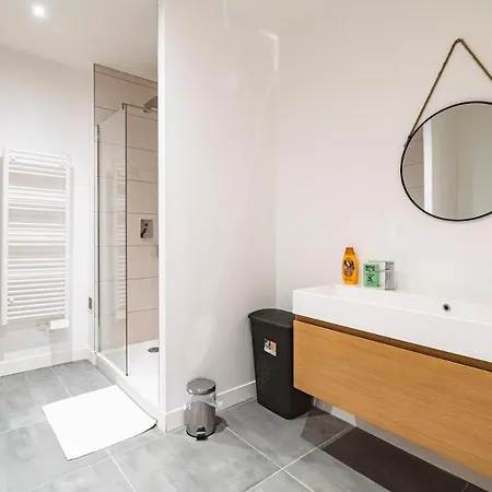 Ikizen - Royal Confort - Cathedrale - Hypercentre - Parking Apartment Reims
