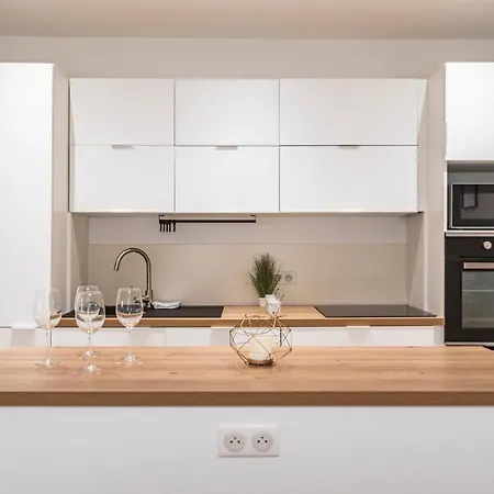 Ikizen - Royal Confort - Cathedrale - Hypercentre - Parking Apartment